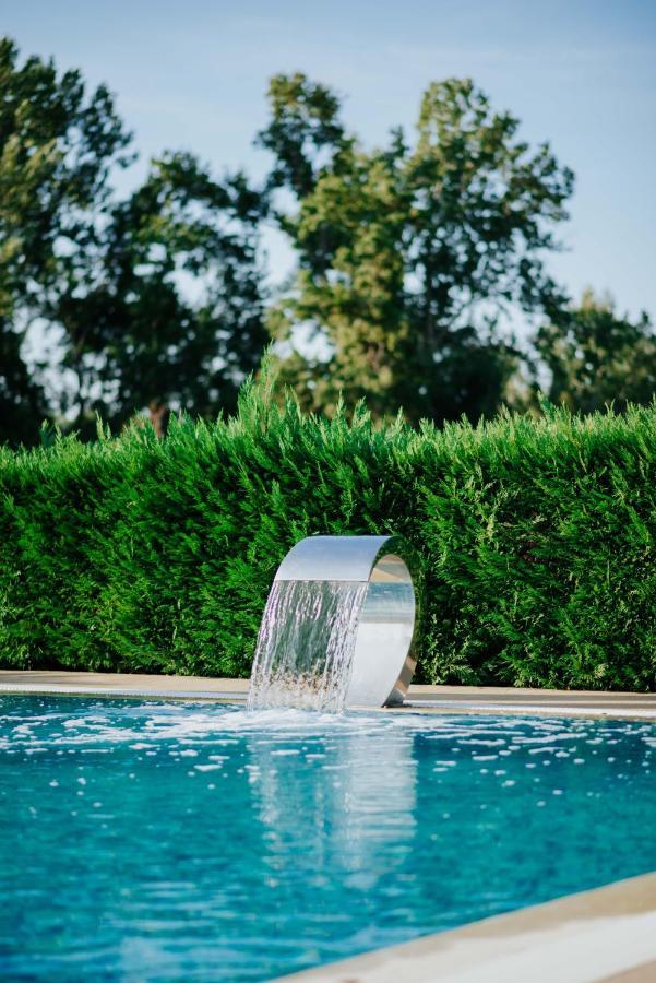 Hotel Lion ウルツィニ エクステリア 写真