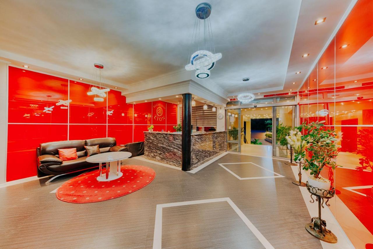 Hotel Lion ウルツィニ エクステリア 写真
